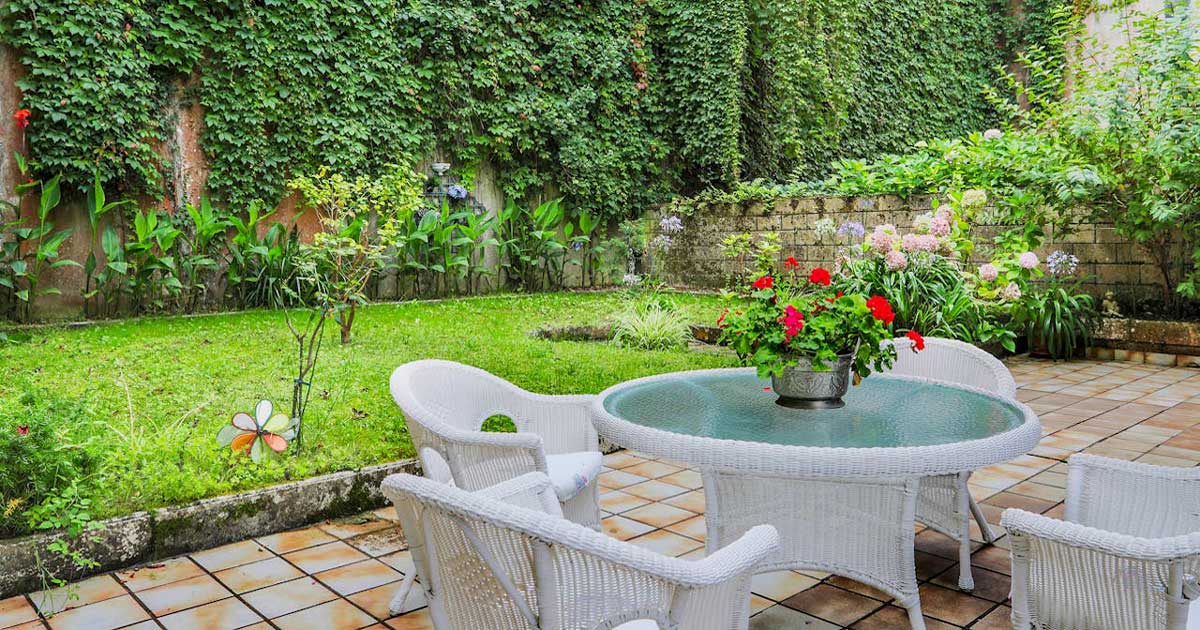 Irish Garden and Outdoor Accents